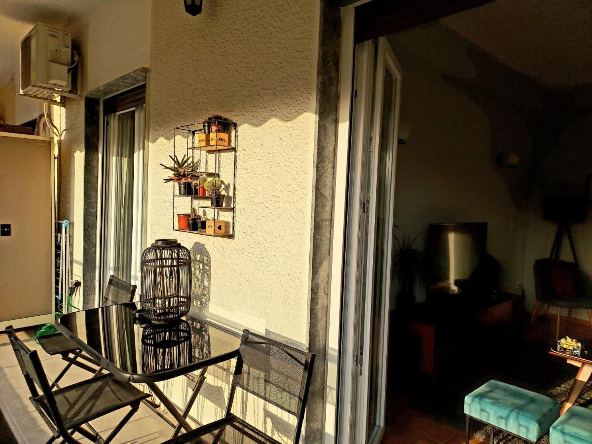 Fully Equiped Design Apartment With Excellent View/ Easy Parking Atene Esterno foto